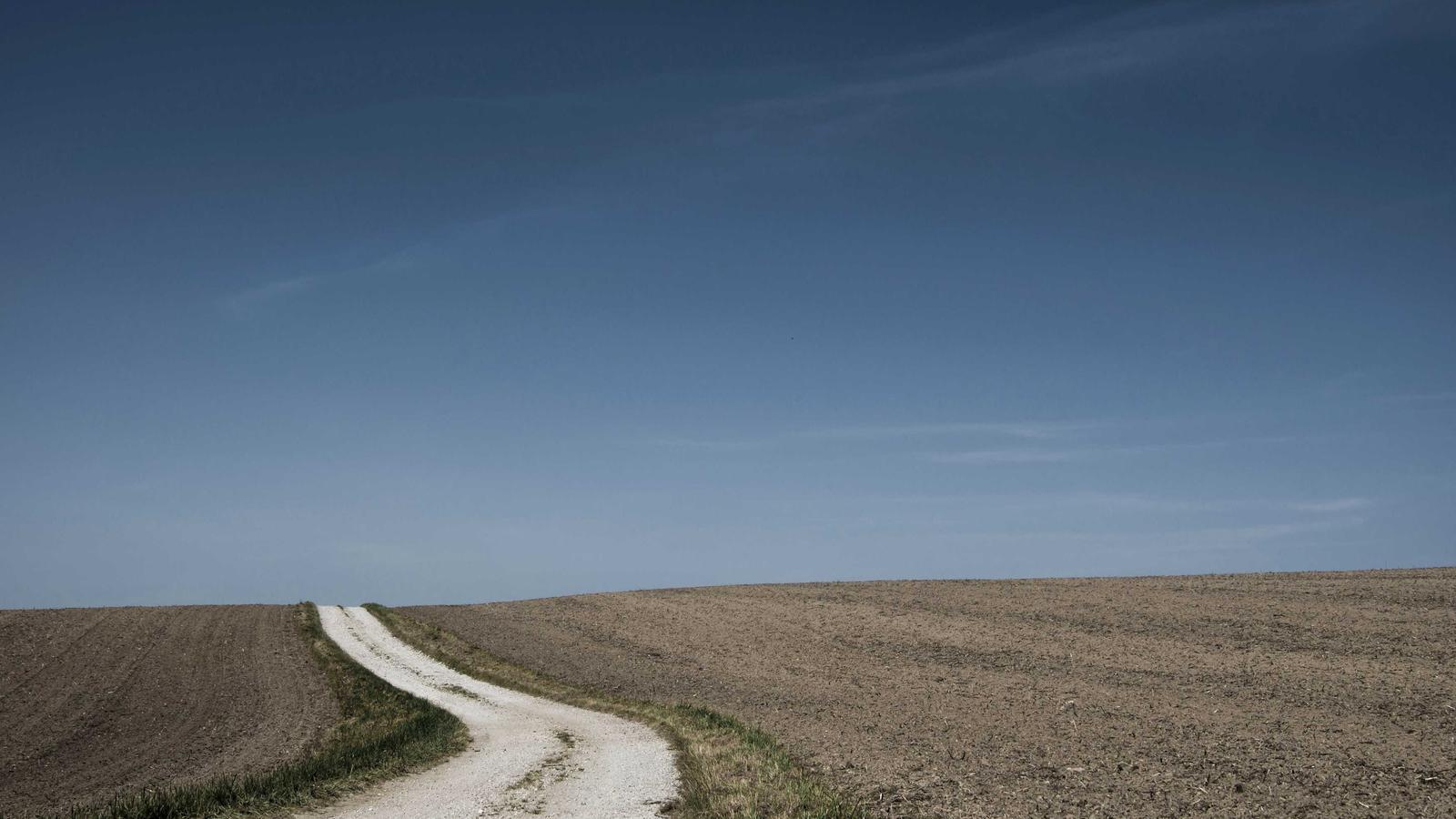 Abstract editorial image for AI news roundup: the biggest threads from April 2026