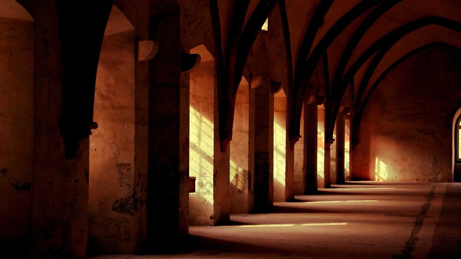 Helpful editorial image for How to handle a flat tire