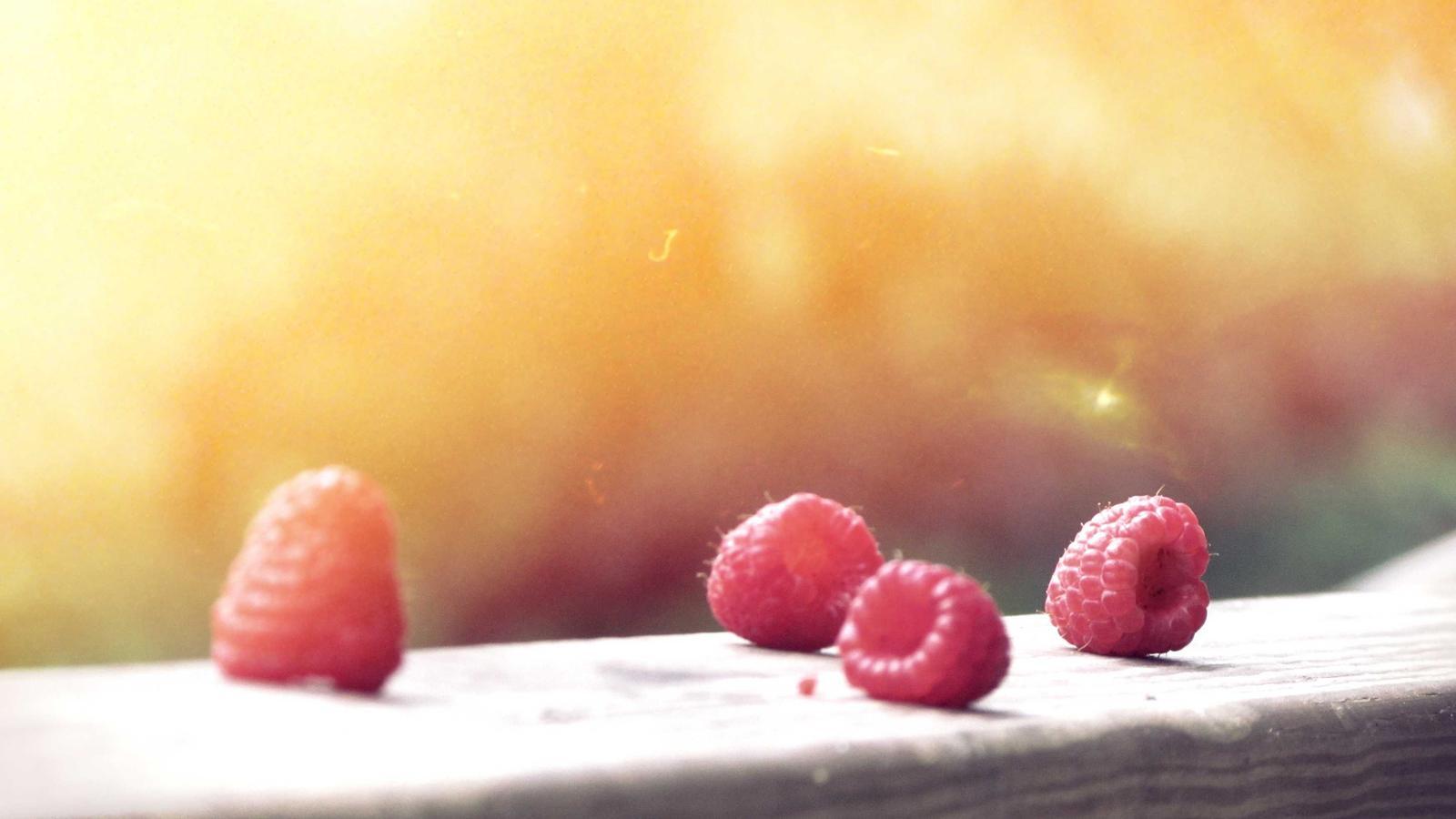 Helpful editorial image for How to spot fake bank emails