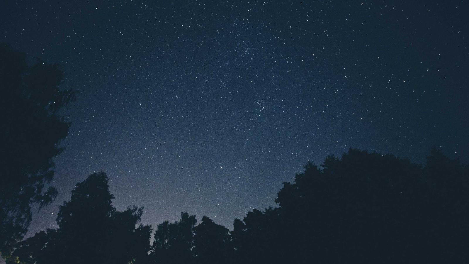 Helpful editorial image for Why approval ratings change so often